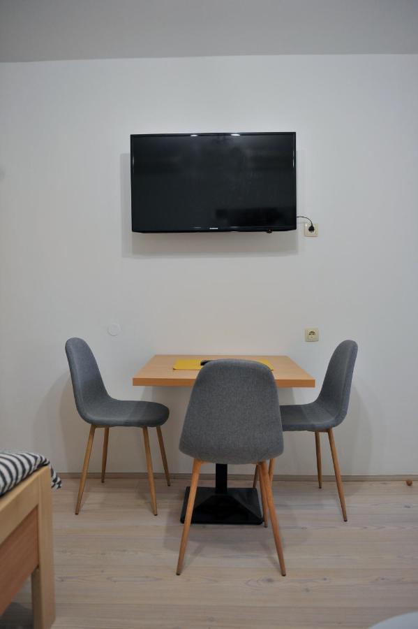 Studio Apartman Bandb Ðakovo Eksteriør bilde